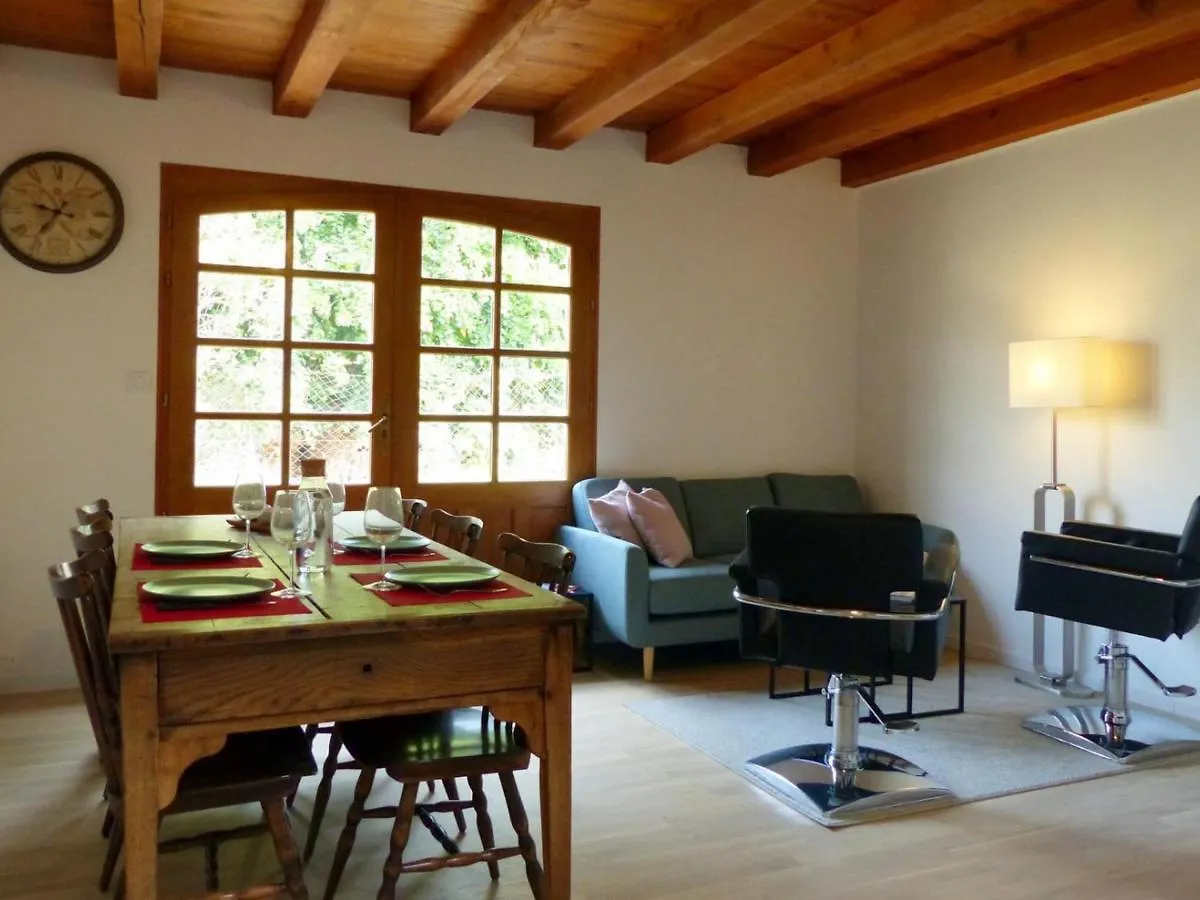 Charmant Gite Avec Piscine Privative Et Terrasse A Charroux, Village Medieval - Fr-1-489-394 Holiday home Charroux-d'Allier